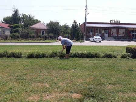 Продолжаются работы по наведению санитарного порядка