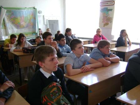 В преддверии летних каникул специалисты ГКУ КК ЦЗН Тбилисского района начали проведение классных часов 