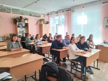 В третьей школе прошел час поэзии В третьей школе прошел час поэзии