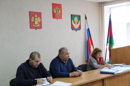 В администрации Тбилисского поседения прошло совещание по вопросу страхования жилья