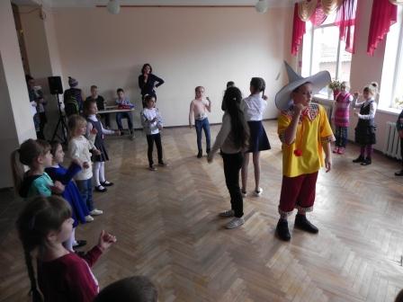 Самых маленьких учеников пятой школы посвятили в первоклассники