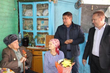 Ветерану ВОв из Тбилисского района вручили юбилейную медаль