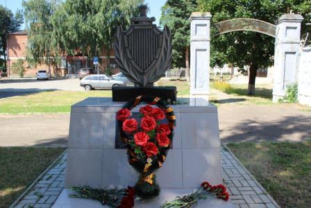 Память сотрудников милиции, погибших при исполнении служебных обязанностей, почтили в Тбилисском районе Память сотрудников милиции, погибших при исполнении служебных обязанностей, почтили в Тбилисском районе