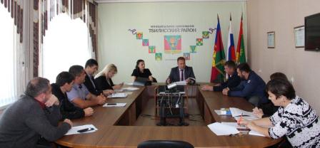 В районе обсудили выполнение мероприятий госпрограммы «Региональная политика и развитие гражданского общества» В районе обсудили выполнение мероприятий госпрограммы «Региональная политика и развитие гражданского общества»