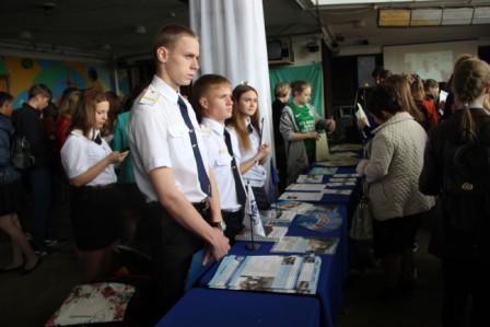 Ярмарку вакансий и учебных рабочих мест посетили более 600 тбилисцев