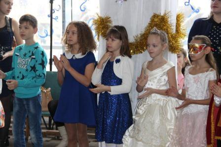 Глава Тбилисского района поздравил детей на елке