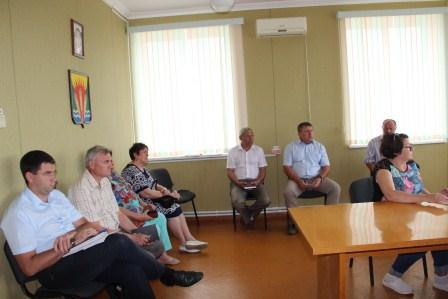 Евгений Ильин провел выездной прием граждан в Ловлинской