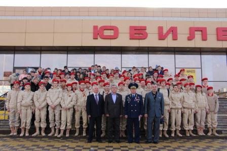 Тбилисские школьники встретились с Героями Российской Федерации Тбилисские школьники встретились с Героями Российской Федерации