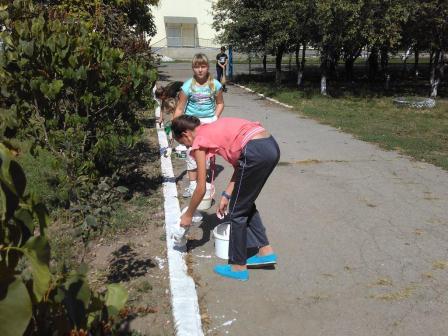 Ребята из седьмой школы приняли в субботнике «Зеленая Россия»