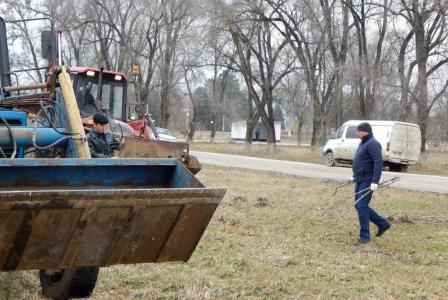 В станице Тбилисской продолжаются субботники