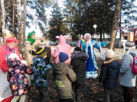 В Тбилисском районе курсирует «Поезд Деда Мороза» В Тбилисском районе курсирует «Поезд Деда Мороза»