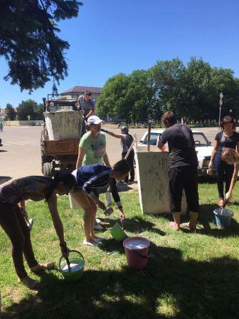 В станице Тбилисской продолжают наводить порядок
