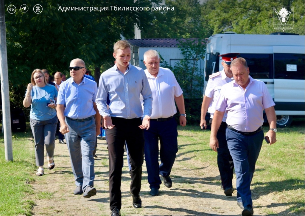 В хуторе Зубов сегодня открылся тренажерный зал