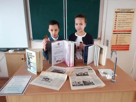 В шестой школе прошла акция «Блокадный хлеб»