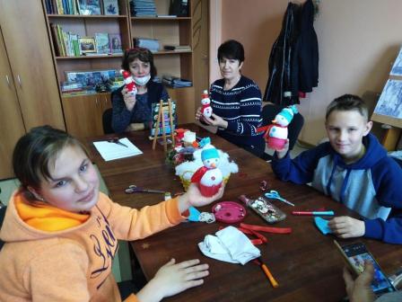 В Тбилисском районе для детей из замещающих семей провели творческий мастер-класс