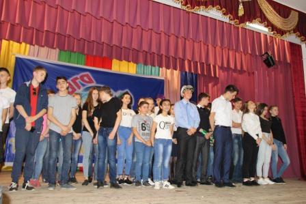 В полуфинал школьной Лиги КВН вышли 5 команд