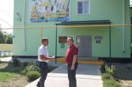 Виктор Красноруцкий проверил санитарное состояние района