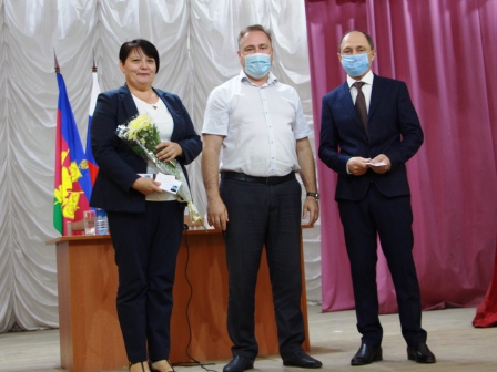 Депутаты седьмого созыва провели первую сессию Совета