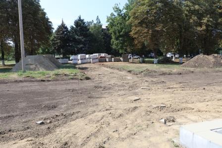 В станице Ловлинской началась реконструкция мемориала