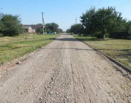 В Тбилисской продолжают грейдировать дороги