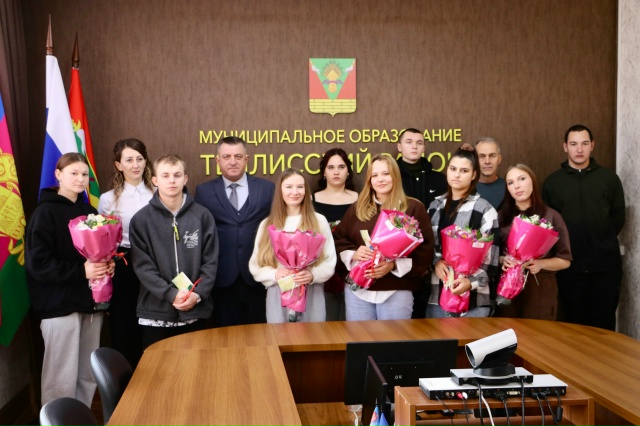 13 жителей Тбилисского района получили ключи от квартир!