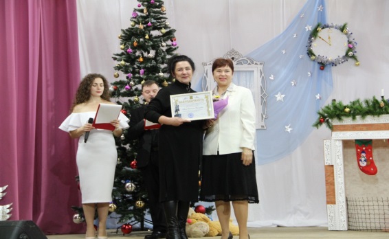 Праздничный предновогодний концерт Праздничный предновогодний концерт