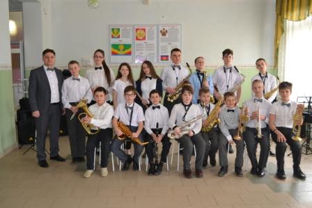 В детской школе искусств станицы Тбилисской начался прием заявлений на обучение 