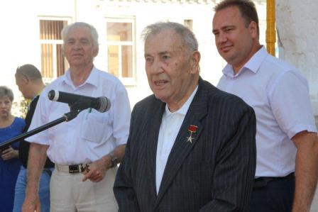 В первой школе открыли мемориальную доску Михаилу Сергеевичу Шкабардне