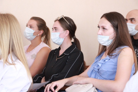 Вениамин Кондратьев вручил награды лучшим парламентариям Совета молодых депутатов