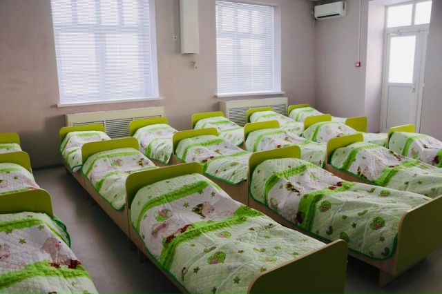 В детском саду станицы Ловлинской приступили к установке мебели и оборудования