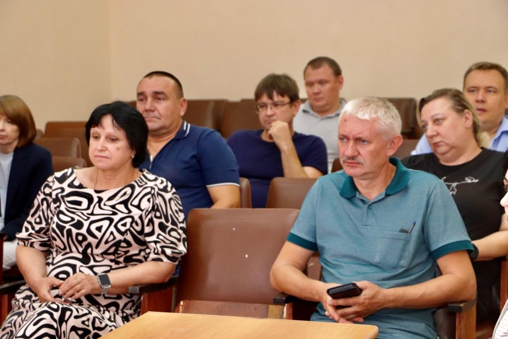 На Тбилисском маслосырзаводе работает робот На Тбилисском маслосырзаводе работает робот