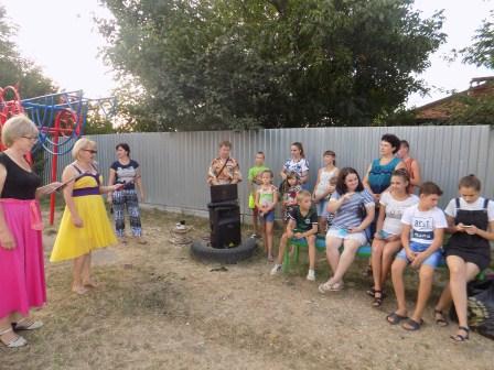 В Ловлинской отметили День флага России