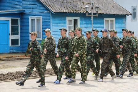 Тбилисские школьники постигают азы военной науки