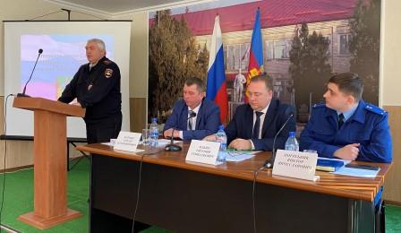 В Тбилисском районе прошли отчеты участковых уполномоченных полиции перед населением