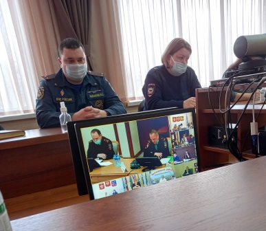 Заседание региональной комиссии по делам несовершеннолетних
