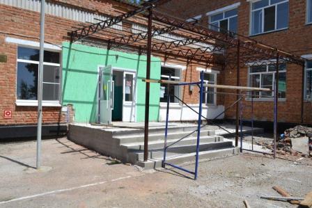 В школе поселка Октябрьского идет ремонт