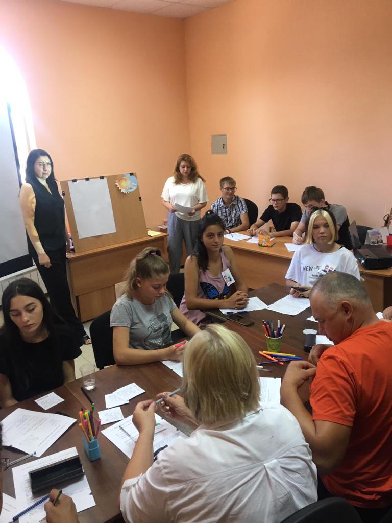 В Тбилисской прошел круглый стол с замещающими семьями