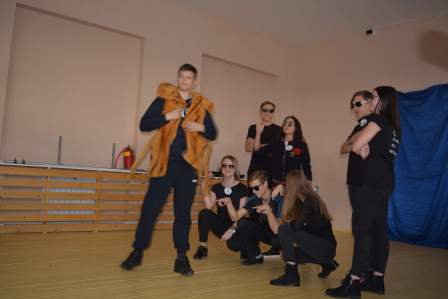 В школе № 4 прошел конкурс «Большие танцы»