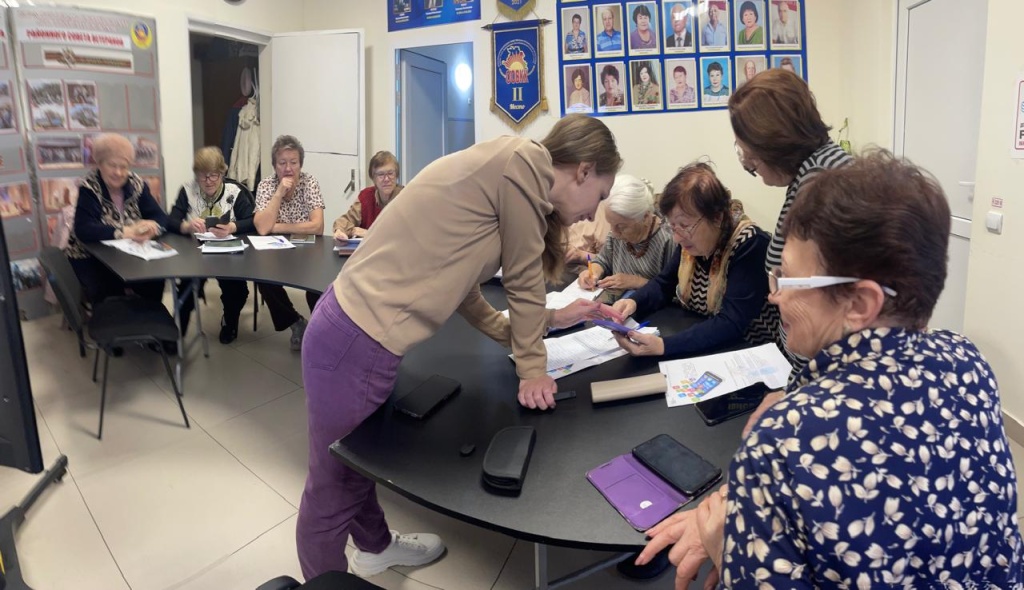 Подходит к завершению обучение второй группы участников гранта губернатора Кубани "Смартфон для всех"