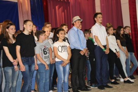 В полуфинал школьной Лиги КВН вышли 5 команд