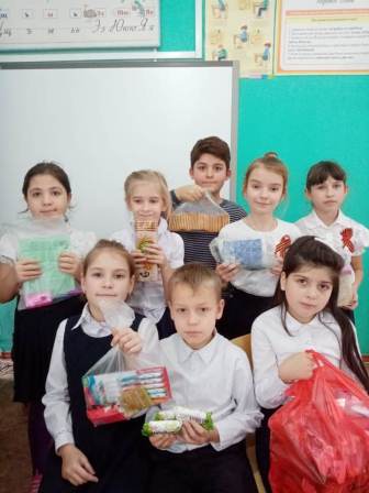 В шестой школе стартовала акция «Посылка солдату»