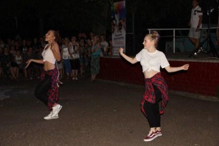 Для тбилисцев устроили веселую пенную дискотеку