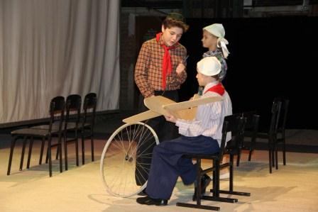 Тбилисские артисты поведали зрителям о нелегких судьбах в военное время