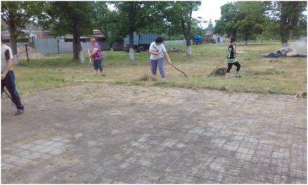 В Ловлинской наводят порядок