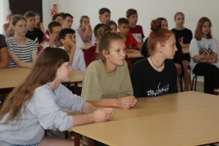 Глава Тбилисского района вместе с членами Общественной палаты посетили строящиеся объекты 